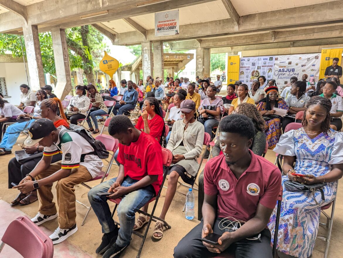 JMC students at fundraising event in UB JMC students at fundraising event in UB